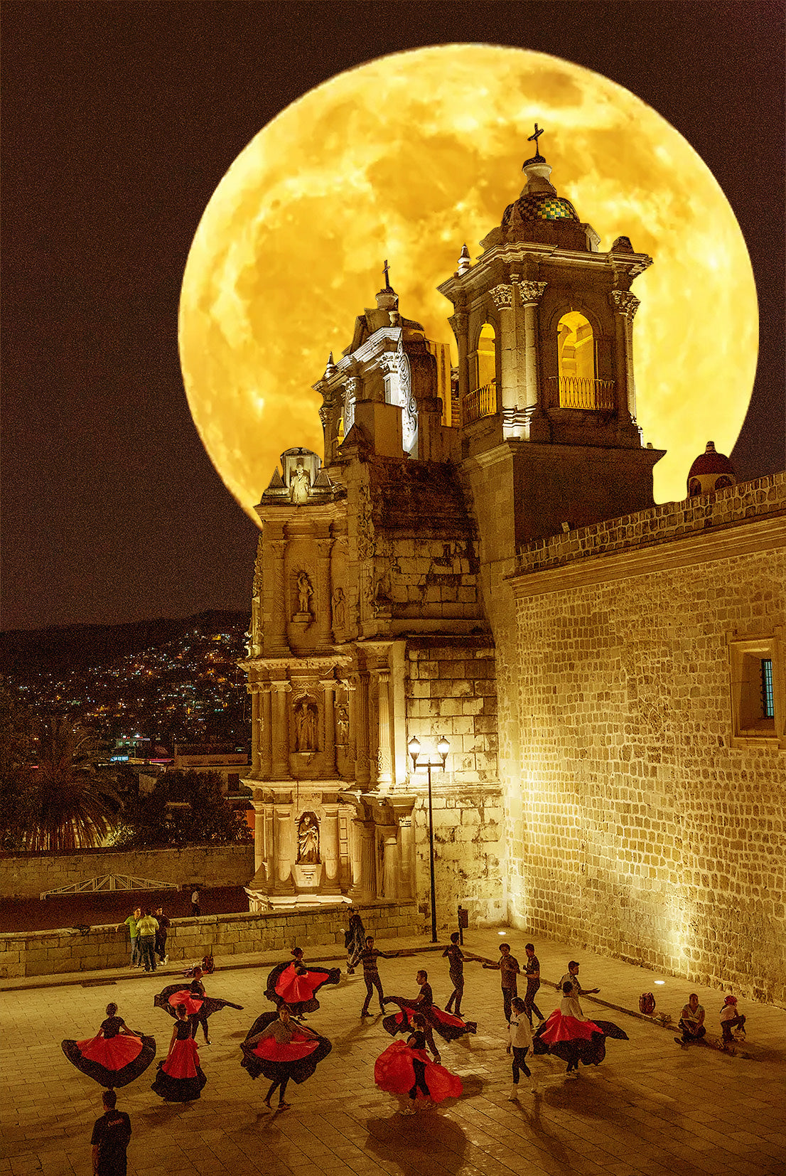 Collage Iglesia de la Soledad con Luna